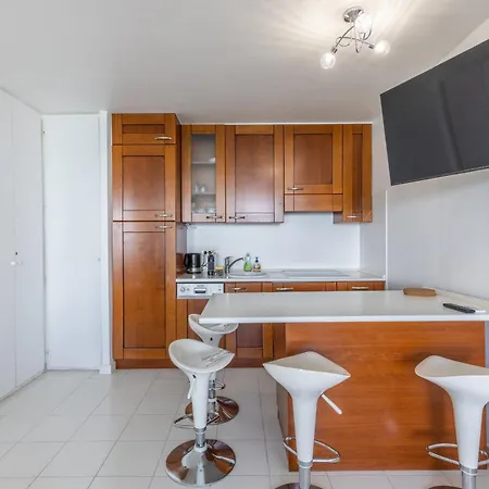 Costa Plana - 141 *